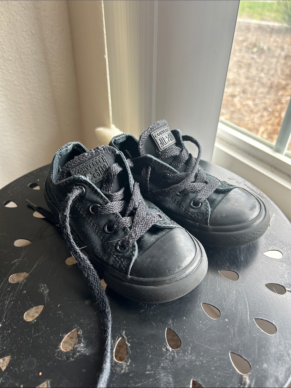 Converse solid black all star chucks